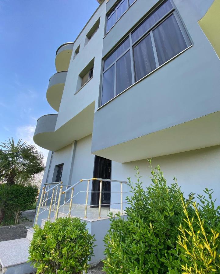 Grey Villa Golem  Dış mekan fotoğraf